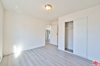 431 W 112th St in Los Angeles, CA - Building Photo - Building Photo