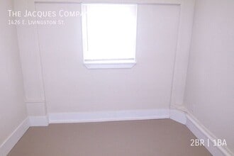 1426 E Livingston St in Springfield, MO - Building Photo - Building Photo