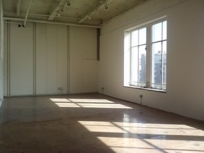 The Reserve Lofts in Los Angeles, CA - Building Photo - Building Photo