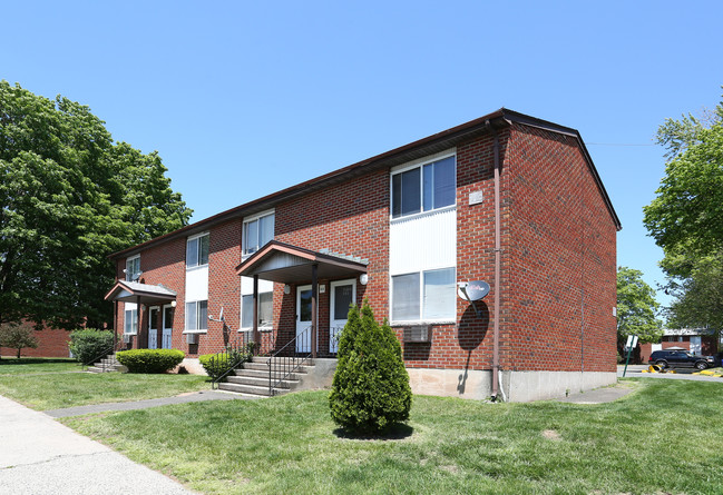 Parkside Apartments in Meriden, CT - Building Photo - Building Photo