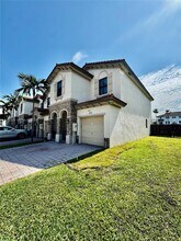 8681 NW 98th Ave in Doral, FL - Building Photo - Building Photo