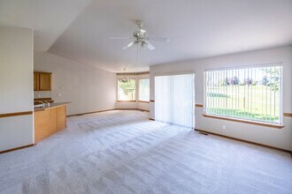 645 E Bogie Dr in Post Falls, ID - Building Photo - Building Photo