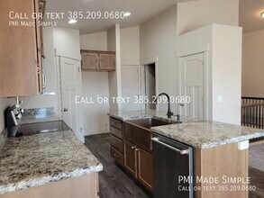 16 E Sterling Lp in Vineyard, UT - Building Photo - Building Photo