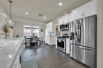 155 Snug Harbor Dr in Montgomery, TX - Building Photo - Building Photo