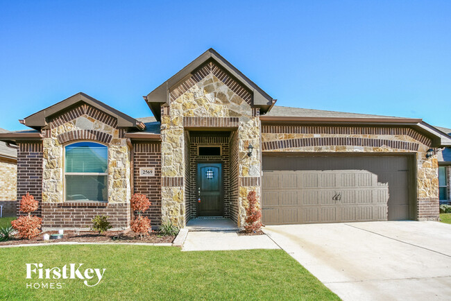 2569 Hadley St in Weatherford, TX - Building Photo - Building Photo