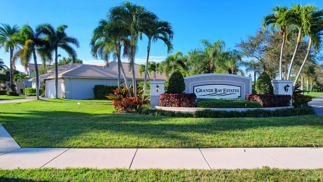 4682 Island Reef Dr in Wellington, FL - Building Photo - Building Photo