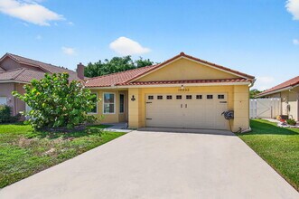 10332 Islander Dr in Boca Raton, FL - Building Photo - Building Photo