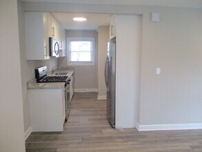 1738 Ballentine St in Waukegan, IL - Building Photo - Building Photo