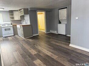 144 Wetmore Ave in Winchester, CT - Building Photo - Building Photo