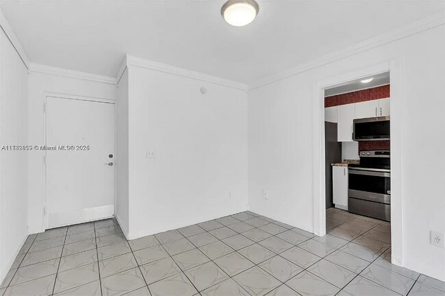 1050 SW 1st St in Miami, FL - Building Photo - Building Photo