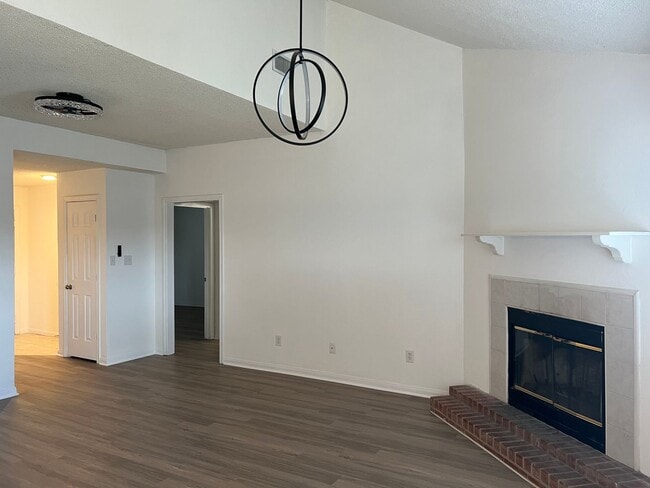 property at 714 Parkview Cir