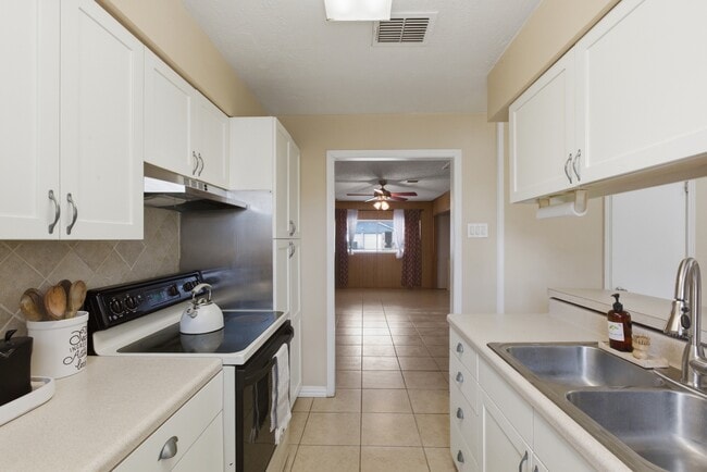 property at 13627 Greenway Dr