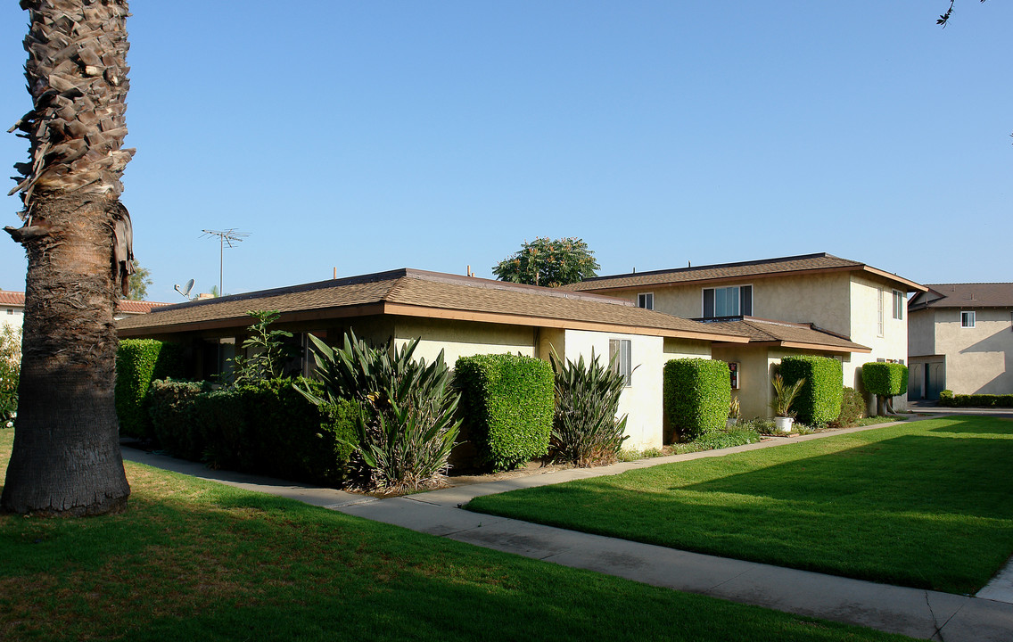 429 W Rosewood Ave in Orange, CA - Building Photo