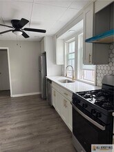 67 Foyer St in Edison, NJ - Building Photo - Building Photo