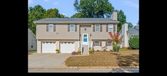 1859 Camden Forest Dr in Winston-Salem, NC - Building Photo