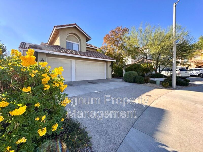 40085 Temecky Way in Murrieta, CA - Building Photo