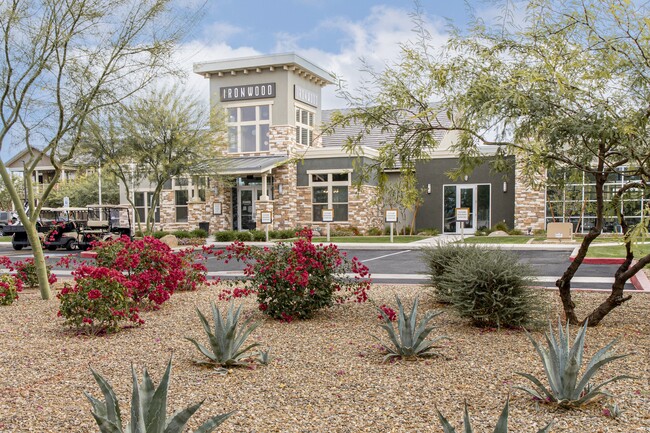 Ironwood at Happy Valley in Phoenix, AZ - Building Photo - Building Photo