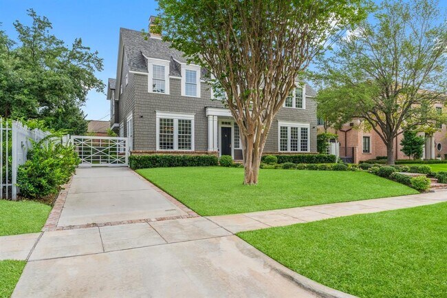 2530 Stanmore Dr in Houston, TX - Building Photo - Building Photo