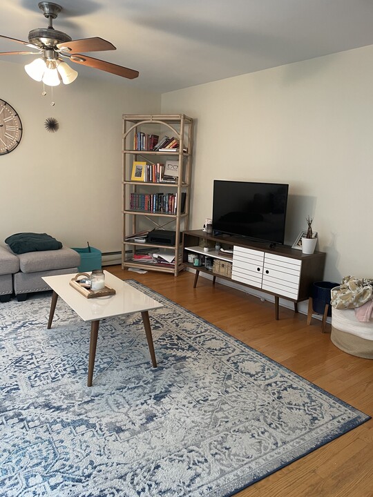 2905 W Summerdale Ave in Chicago, IL - Foto de edificio