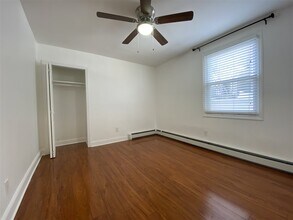354 Paterson Plank Rd in Jersey City, NJ - Building Photo - Building Photo