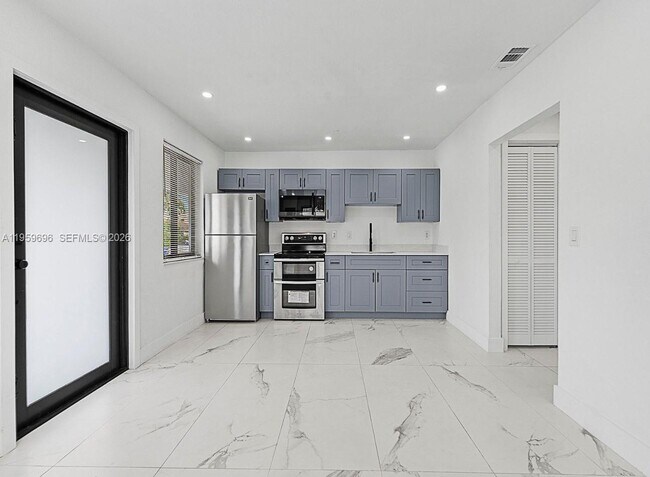 921 NW 22nd Ct in Miami, FL - Building Photo - Building Photo