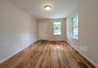 5256 Sunderland Rd in Jacksonville, FL - Building Photo - Building Photo
