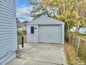 12753 Georgiana Ave in Warren, MI - Building Photo - Building Photo