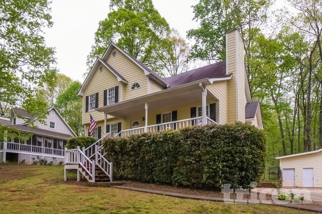 property at 321 Stratford Dr