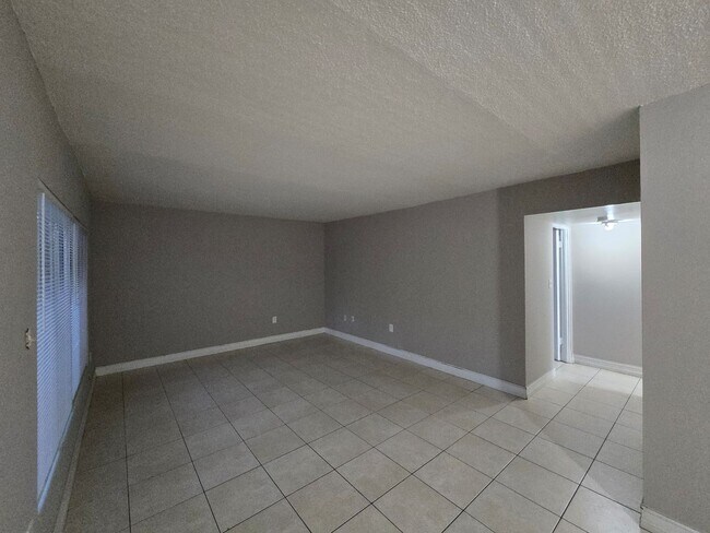 1830 Maravilla Ave in Ft. Myers, FL - Building Photo - Building Photo