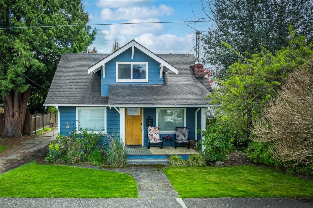 817 S Sullivan St in Seattle, WA - Foto de edificio