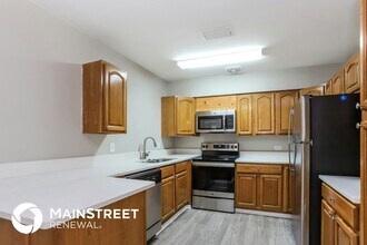 624 75th St N in St. Petersburg, FL - Foto de edificio - Building Photo