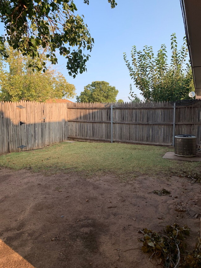 507 N Dover Ave in Lubbock, TX - Building Photo - Building Photo