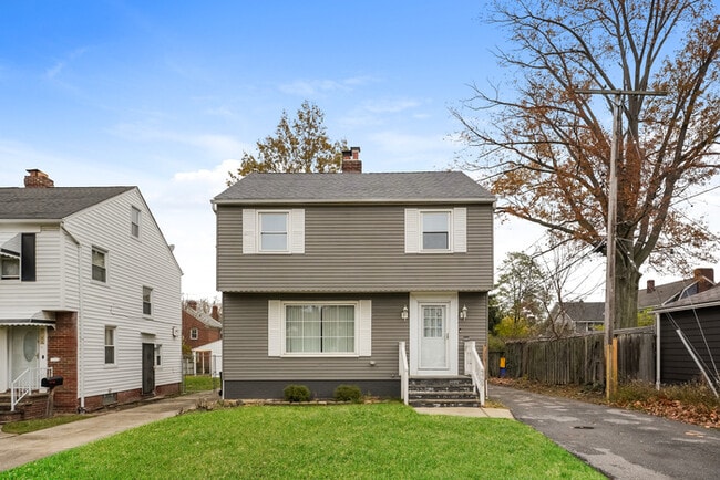 property at 3709 Monticello Blvd