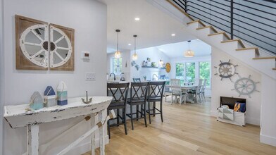 13 Dewberry Ln in Hilton Head Island, SC - Building Photo - Building Photo