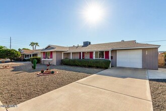 9923 W La Jolla Cir N in Sun City, AZ - Building Photo - Building Photo