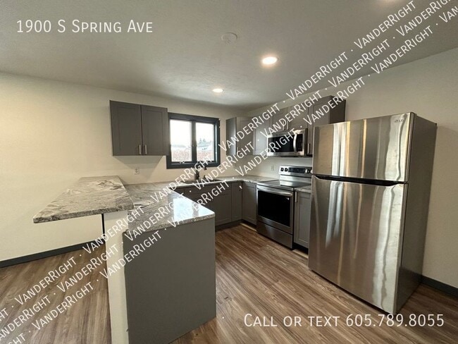 1900 S Spring Ave in Sioux Falls, SD - Building Photo - Building Photo
