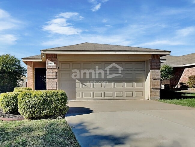 property at 1995 Kickapoo Trl