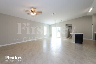 1992 SW Sunglow St in Port St. Lucie, FL - Building Photo - Building Photo