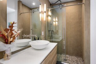 803 E Ellsworth Ave in Denver, CO - Building Photo