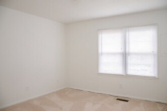 Buckingham Place in Norfolk, VA - Building Photo - Building Photo