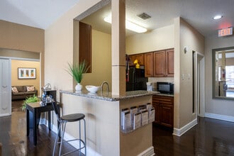 Cinnamon Ridge in Pasadena, TX - Foto de edificio - Interior Photo