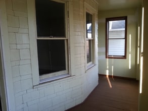 26 Caroline Ave in Clifton, NJ - Building Photo - Building Photo