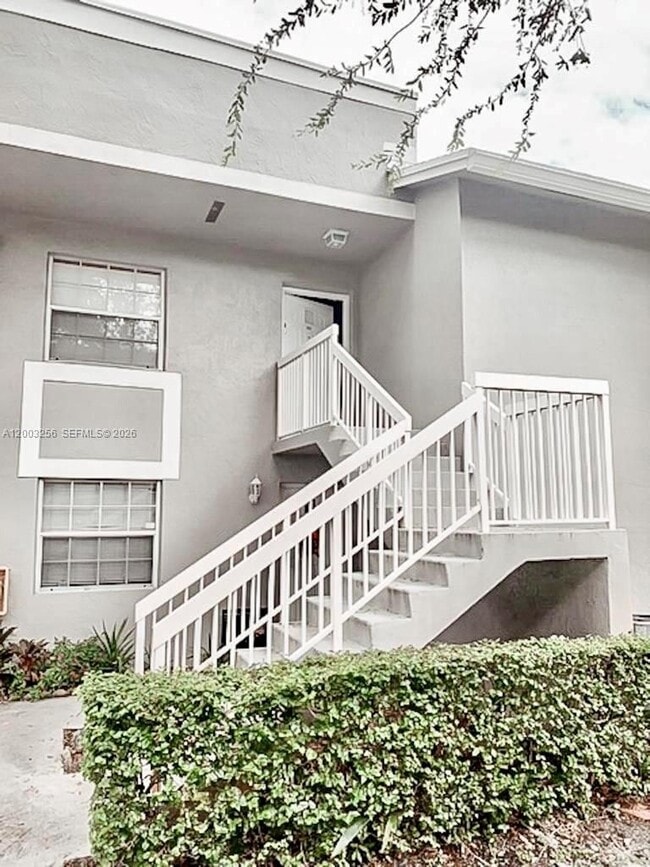 464 NE 210th Cir Terrace in Miami, FL - Building Photo - Building Photo