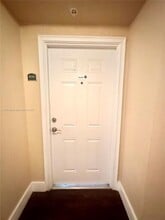 1690 SW 27th Ave, Unit 806 in Miami, FL - Building Photo - Building Photo