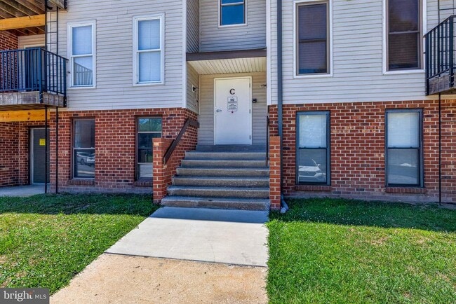 property at 1001 White Oak Rd