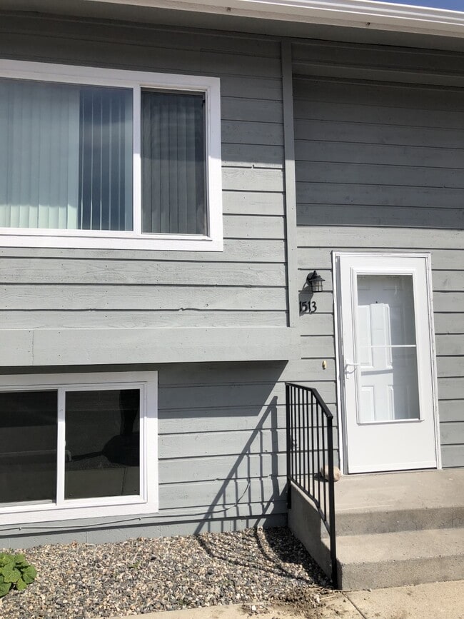 property at 1513 Westchester Square E