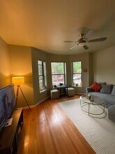 902 W Grace St in Chicago, IL - Building Photo - Building Photo