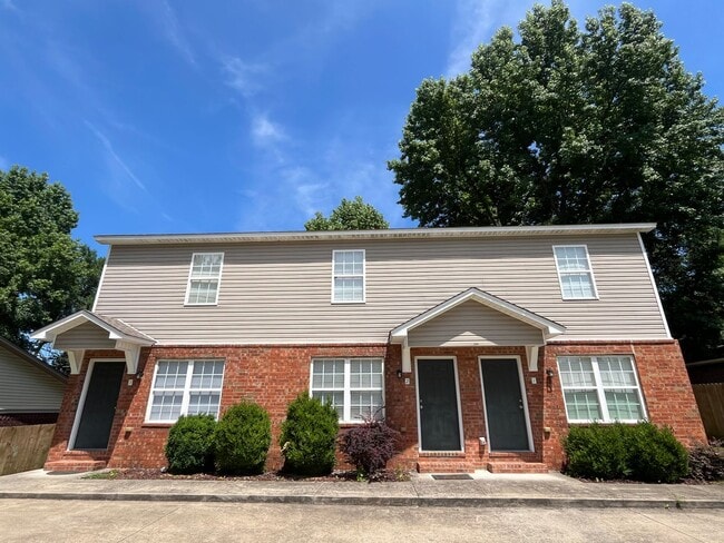 property at 3318 N Detroit Ave