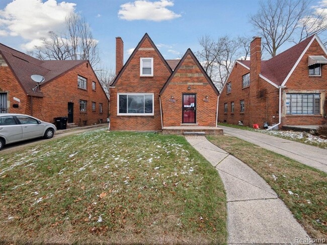property at 18072 Hubbell Ave