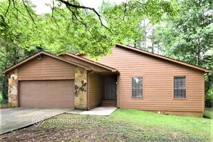 2399 Stonebridge Ln in Duluth, GA - Building Photo